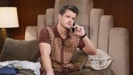 Y&R's Kyle tries to make a call | Image: JPI